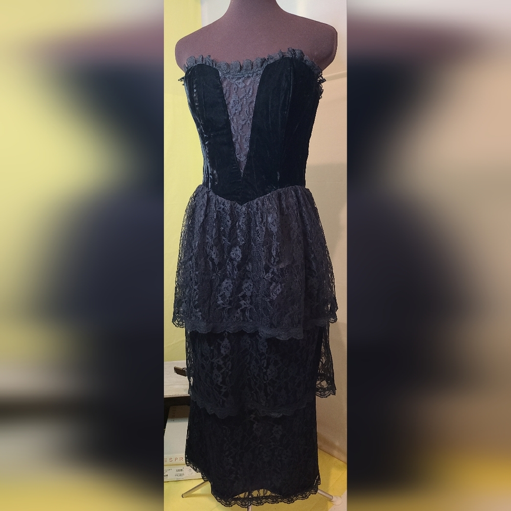 VTG 80s Gunne Sax Elegant Black Lace Strapless Party Dress Sz 11 EUC